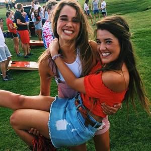 Meet your Posher, Jenika